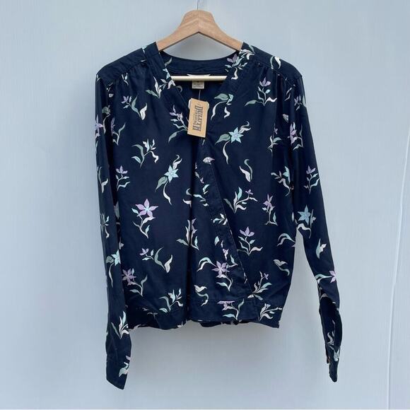 NEW! Duluth Trading Company Tencel floral print wrap top size medium - Picture 10 of 12